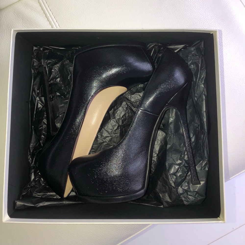 Yves Saint Laurent Tribtoo 105 Pumps